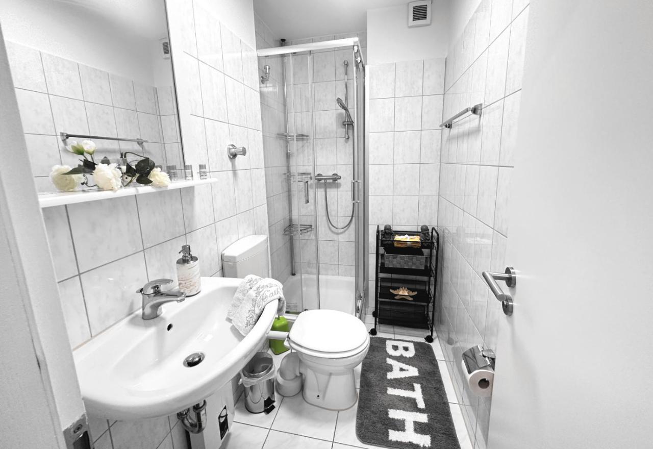 Vaz Apartments Essen, Kueche, Wlan, Tv, Netflix, Ca 15 Min Messe U Hbf Dış mekan fotoğraf